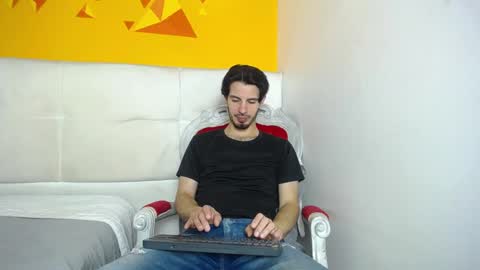 LiamLuxe online show from 7, 2, 2025