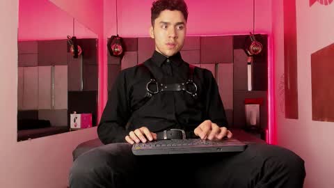 Liam online show from 25, 2, 2026