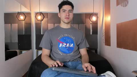 Liam online show from 4, 3, 2026