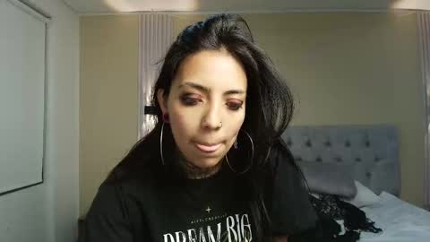 L I A M O N R O E online show from 17, 9, 2025