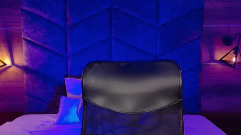 Liam Thunder online show from 28, 10, 2025