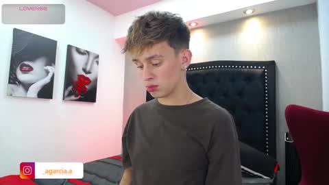 Snapshot of liamwild20 chatting on 4, 3, 2026 liam online show from 4, 3, 2026