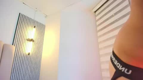 lian_cameron online show from 27, 5, 2026