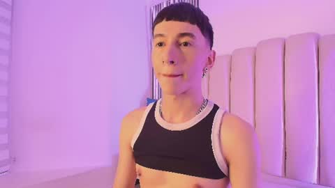 Snapshot of lian_cameron chatting on 22, 6, 2026 lian_cameron online show from 22, 6, 2026