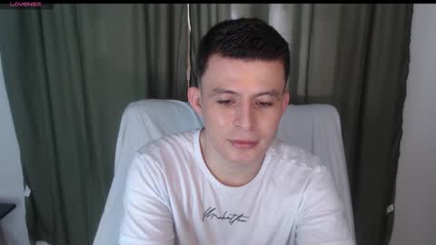 lian_eathan online show from 28, 10, 2025