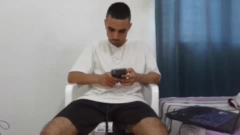 lian_mike203523 online show from 17, 10, 2025