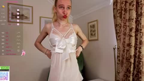 Snapshot of liane_bennet chatting on 10, 6, 2026 Sofia online show from 10, 6, 2026