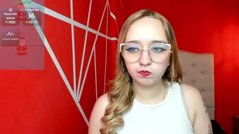 Snapshot of liaroberts1 chatting on 20, 12, 2024 Lia Roberts online show from 20, 12, 2024