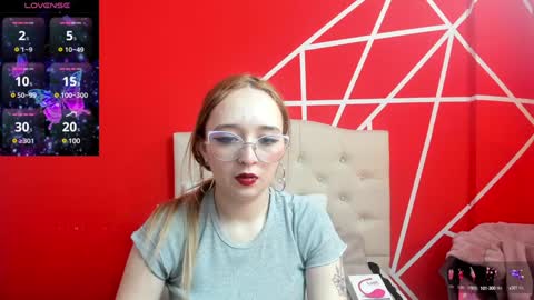 Snapshot of liaroberts1 chatting on 23, 12, 2024 Lia Roberts online show from 23, 12, 2024