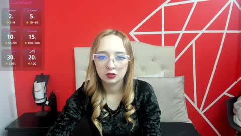 Snapshot of liaroberts1 chatting on 10, 1, 2025 Lia Roberts online show from 10, 1, 2025