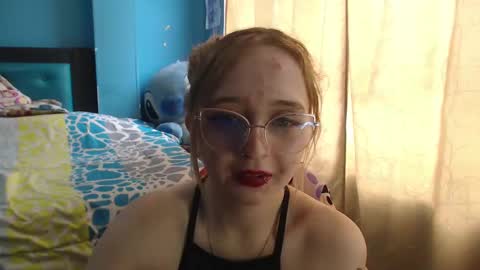 Snapshot of liaroberts1 chatting on 28, 1, 2025 Lia Roberts online show from 28, 1, 2025