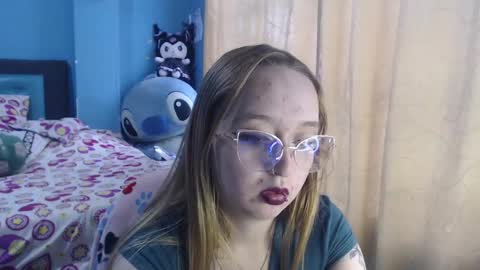 Snapshot of liaroberts1 chatting on 4, 3, 2025 Lia Roberts online show from 4, 3, 2025