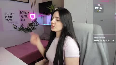 Lia online show from 2, 12, 2025