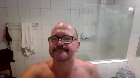 Snapshot of libertarians1972 chatting on 1, 11, 2025 Cockcentric online show from 1, 11, 2025