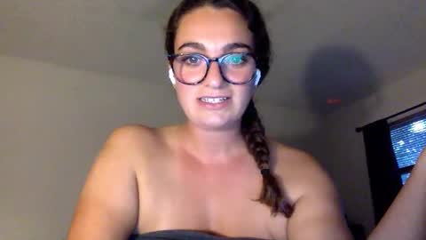 Snapshot of lickit19375 chatting on 5, 11, 2025 lickit19375 online show from 5, 11, 2025