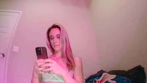 Summer Skye online show from 7, 10, 2025