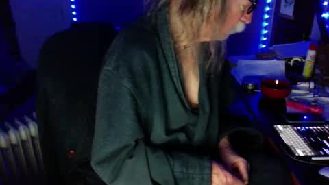 Snapshot of lickyouryoni chatting on 4, 12, 2025 LickYourYoni online show from 4, 12, 2025