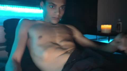 Snapshot of lightskinwithgirth chatting on 19, 5, 2026 lightskinwithgirth online show from 19, 5, 2026