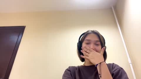 Snapshot of ligiabereda chatting on 28, 10, 2025 Bella online show from 28, 10, 2025