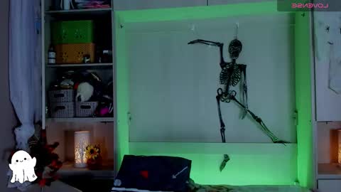         online show from 8, 10, 2025