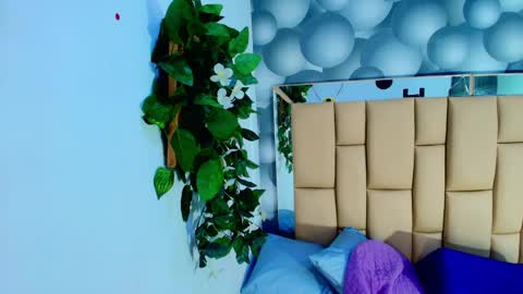 Snapshot of liil_miia chatting on 28, 5, 2026 Miia online show from 28, 5, 2026