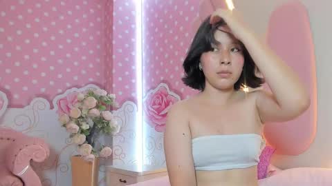 Snapshot of liily_hot chatting on 25, 2, 2025 LIILY online show from 25, 2, 2025