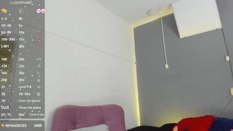 Lily Moore online show from 5, 1, 2025