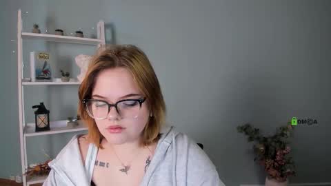 Snapshot of lika_pop chatting on 15, 11, 2025 lika_pop online show from 15, 11, 2025