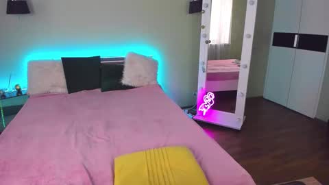 Lika online show from 2, 2, 2025