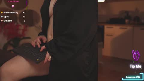 likaaberry online show from 28, 10, 2025