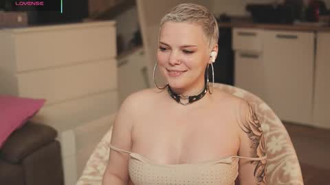 likaaberry online show from 11, 11, 2025