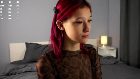 Snapshot of likalens chatting on 20, 11, 2025 Emi online show from 20, 11, 2025