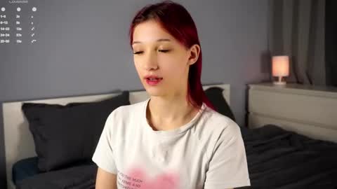 Snapshot of likalens chatting on 22, 11, 2025 Emi online show from 22, 11, 2025