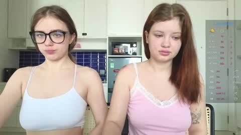 Snapshot of like_sun chatting on 11, 2, 2025 Call me Anna online show from 11, 2, 2025