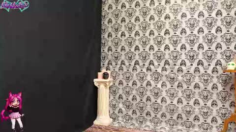 Snapshot of likemyashe chatting on 6, 10, 2025 LikeMyAshe online show from 6, 10, 2025