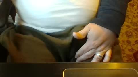 Snapshot of likestobewatchedm chatting on 26, 10, 2025 N online show from 26, 10, 2025