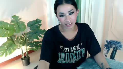 Snapshot of likliklicklengleng chatting on 22, 1, 2025 Leng online show from 22, 1, 2025