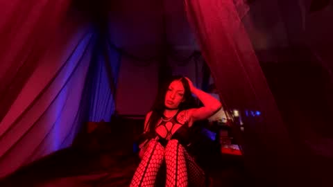 Snapshot of lil_angel_bby chatting on 4, 8, 2026 lil_angel_bby online show from 4, 8, 2026