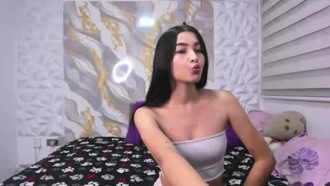 Snapshot of lil_daphneandstuart chatting on 11, 5, 2026 daphne and stuart online show from 11, 5, 2026