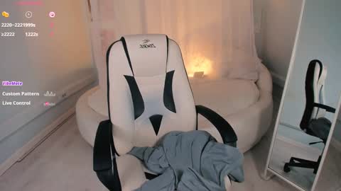 Snapshot of lil_stephanie chatting on 24, 10, 2025 YOUR LIL STEPHANIE online show from 24, 10, 2025