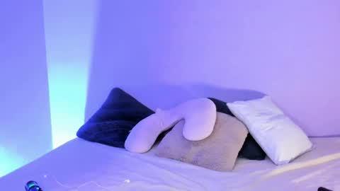 Lola online show from 10, 3, 2025