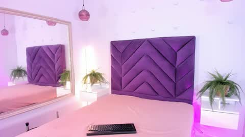 Snapshot of lilabeily chatting on 22, 12, 2025 lila bailey online show from 22, 12, 2025