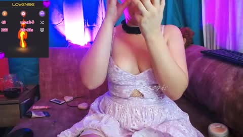 Snapshot of lilac_night chatting on 27, 2, 2025 Jen online show from 27, 2, 2025
