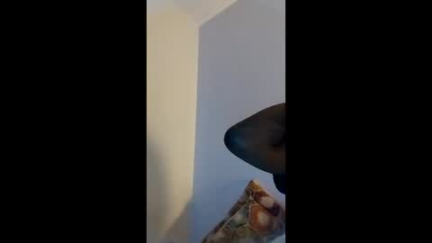 Snapshot of lilcalvo1 chatting on 5, 2, 2026 lilcalvo1 online show from 5, 2, 2026