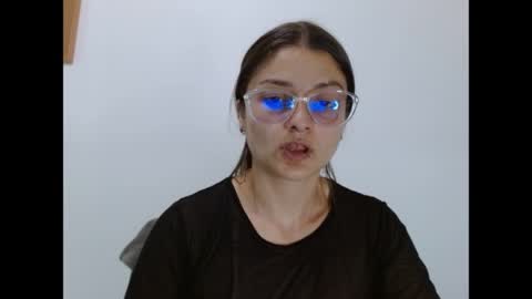 Snapshot of lilcoralinne_0 chatting on 27, 5, 2026 Valeri Villalobos IG villa lobosvaleri online show from 27, 5, 2026