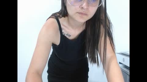 Snapshot of lilcoralinne_0 chatting on 29, 5, 2026 Valeri Villalobos IG villa lobosvaleri online show from 29, 5, 2026