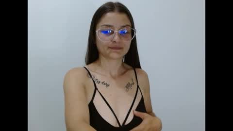 Snapshot of lilcoralinne_0 chatting on 31, 5, 2026 Valeri Villalobos IG villa lobosvaleri online show from 31, 5, 2026