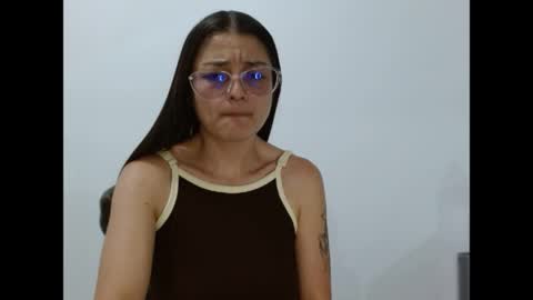 Snapshot of lilcoralinne_0 chatting on 4, 6, 2026 Valeri Villalobos IG villa lobosvaleri online show from 4, 6, 2026