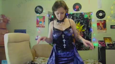 Snapshot of lileyfoxxx chatting on 6, 3, 2025 Lil online show from 6, 3, 2025