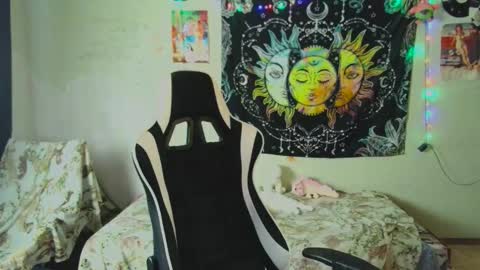 Snapshot of lileyfoxxx chatting on 29, 10, 2025 Lil online show from 29, 10, 2025